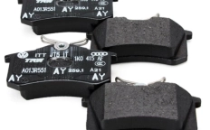 Колодки тормозов зад. (5K0698451E)