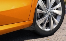 Брызговики передние (к-т, 2 шт.) (6VA075111)