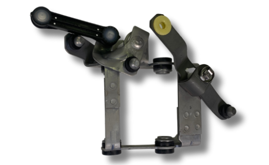 Кронштейн тяги рычага (1J0711729F) 1