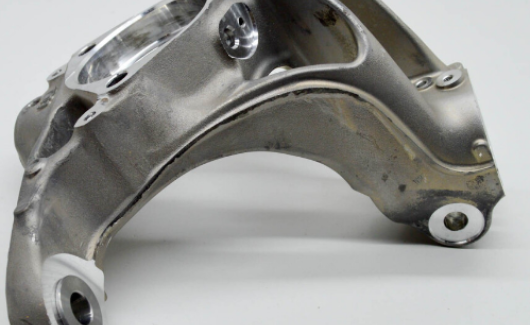 Кулак поворотный подвески (5QM407253) 1