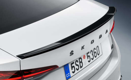 Спойлер крышки багажника (5E6071641F9R) 1