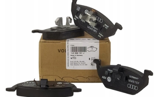 Гальмівні колодки (1J0698151J) 1